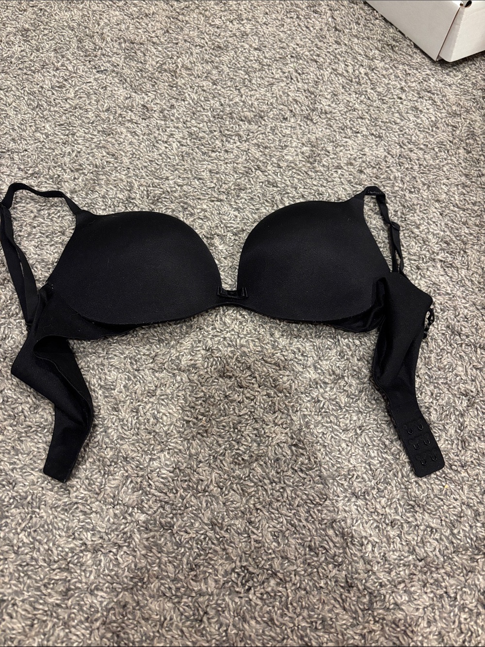 Victoria's Secret Black Smooth Molded T-Shirt Bra